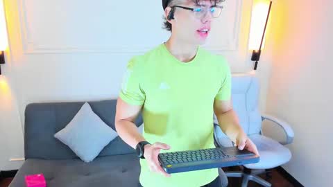 Snapshot of jhoumod_21 chatting on September 13, 10:15 am jhoumod_21 online show from September 13, 10:15 am