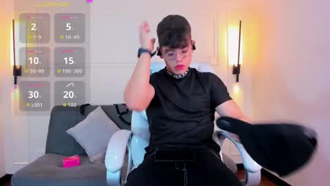 Snapshot of jhoumod_21 chatting on September 19, 10:38 am jhoumod_21 online show from September 19, 10:38 am