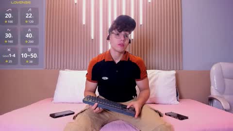 Snapshot of jhoumod_21 chatting on October 16, 10:16 am jhoumod_21 online show from October 16, 10:16 am