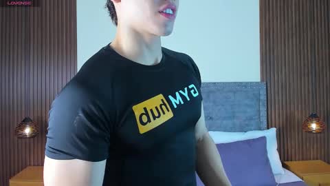 Snapshot of jhoumod_21 chatting on November 5, 3:39 am jhoumod_21 online show from November 5, 3:39 am