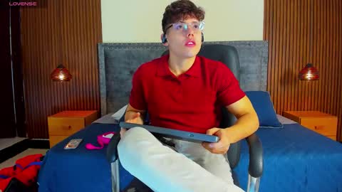 Snapshot of jhoumod_21 chatting on November 18, 3:12 am jhoumod_21 online show from November 18, 3:12 am