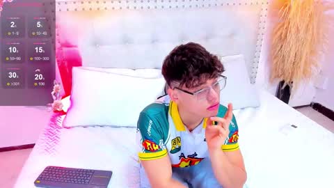 Snapshot of jhoumod_21 chatting on November 27, 3:08 am jhoumod_21 online show from November 27, 3:08 am