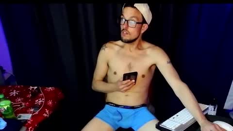 Snapshot of jhp_kinky_2000 chatting on January 7, 11:12 am kinky party boy online show from January 7, 11:12 am