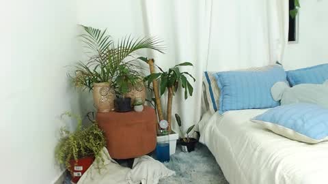 Snapshot of jhuan_cute chatting on April 11, 12:15 am Jhuan Nhez online show from April 11, 12:15 am