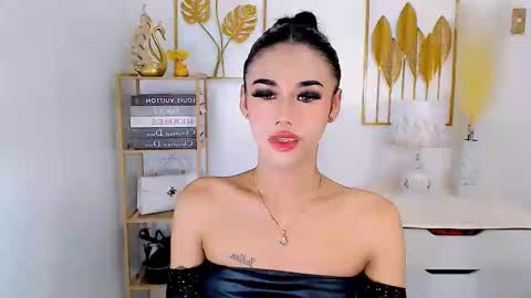 julie online show from December 10, 8:08 am