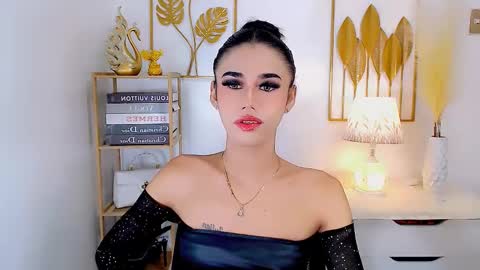 julie online show from December 11, 7:09 am