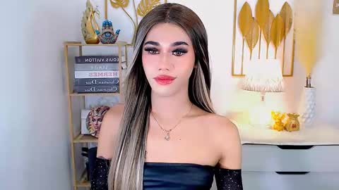 julie online show from December 13, 4:33 am