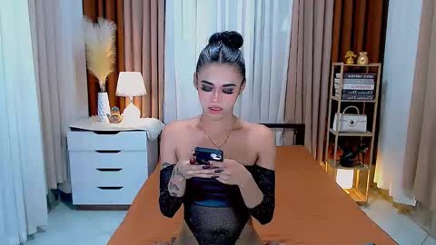 julie online show from January 8, 5:37 am