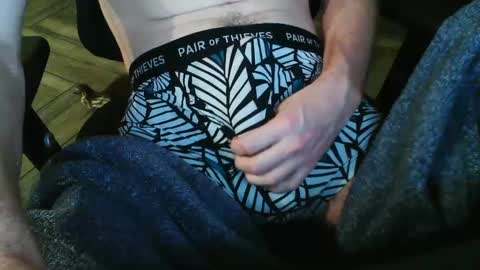 Snapshot of jhurt354 chatting on September 28, 4:07 am Hungone online show from September 28, 4:07 am