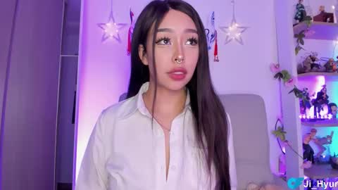 Ji  online show from September 18, 10:34 pm