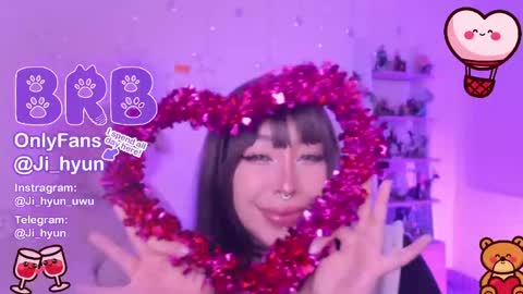 Snapshot of ji_hyun chatting on May 15, 11:23 pm Ji online show from May 15, 11:23 pm