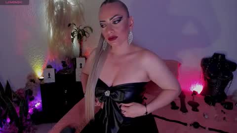 Snapshot of jianinescoth chatting on October 8, 3:53 pm jianilnescoth online show from October 8, 3:53 pm