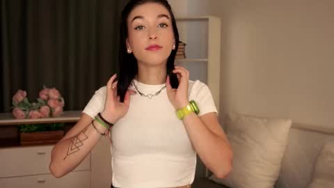 Mari online show from November 16, 9:26 am