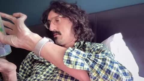 Jigz1986 online show from April 12, 11:15 am