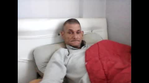 Snapshot of jigolo_golo35 chatting on December 14, 11:29 am jigolo_golo35 online show from December 14, 11:29 am