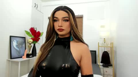 jilianward online show from February 15, 8:00 am