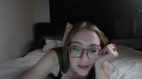 Snapshot of jilliangiselle chatting on July 27, 4:30 am jilliangiselle online show from July 27, 4:30 am