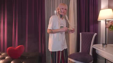 Harley online show from November 18, 2:54 pm