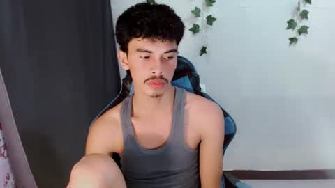 Snapshot of jim_cumxx chatting on October 10, 9:41 am JIMBOY online show from October 10, 9:41 am