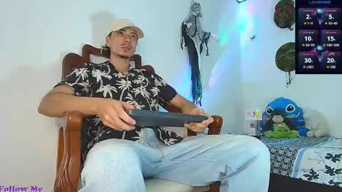 Snapshot of jimm66_ chatting on November 2, 5:32 am Jimm Independent Model online show from November 2, 5:32 am