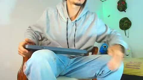 Snapshot of jimm66_ chatting on November 12, 12:27 pm Jimm Independent Model online show from November 12, 12:27 pm