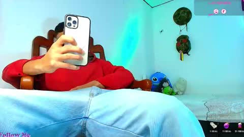 Snapshot of jimm66_ chatting on December 4, 4:05 pm Jimm Independent Model online show from December 4, 4:05 pm