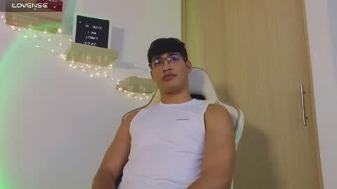 Snapshot of jimmy_leeh_ chatting on January 22, 10:15 pm Jimmy Leeh online show from January 22, 10:15 pm