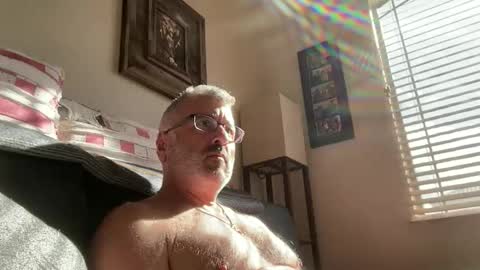 Dad of Three online show from November 22, 5:34 pm