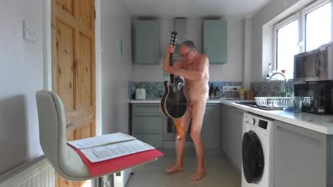Snapshot of jimmybenido chatting on July 20, 4:42 pm Jim Redgewell online show from July 20, 4:42 pm