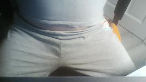 Snapshot of jimmychongax chatting on December 7, 5:31 pm Jimmychongax online show from December 7, 5:31 pm