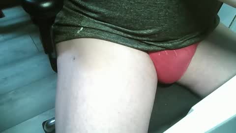 Snapshot of jimmychongax chatting on February 19, 9:47 pm Jimmychongax online show from February 19, 9:47 pm