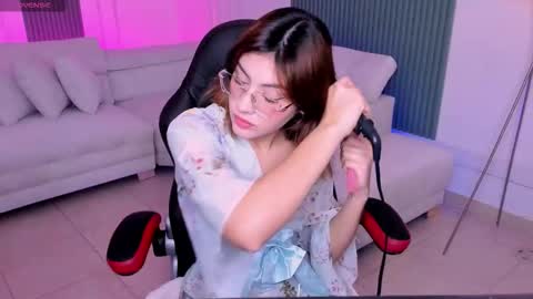 Jin Harrison    online show from October 15, 10:59 am