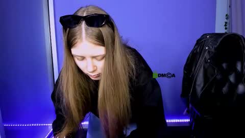 Snapshot of jina_toys chatting on September 30, 8:25 pm jina_toys online show from September 30, 8:25 pm