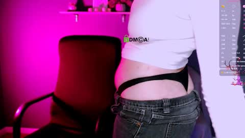 Snapshot of jina_toys chatting on November 19, 8:53 pm jina_toys online show from November 19, 8:53 pm