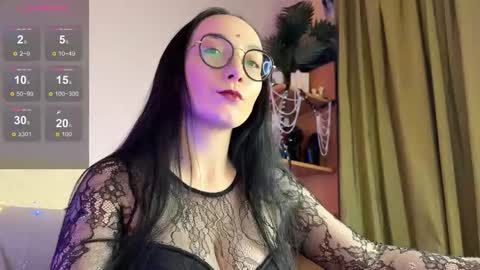 Jinhee Noir online show from December 4, 2:48 pm