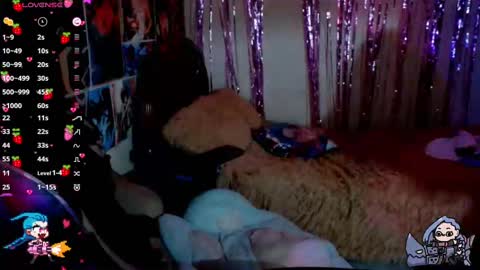 Snapshot of jinx_25 chatting on February 25, 4:03 am Jinx online show from February 25, 4:03 am