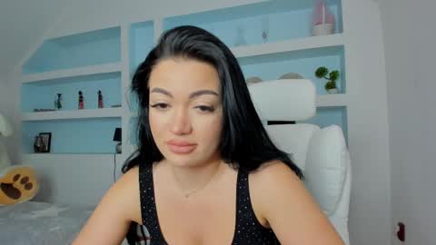 Juliee online show from April 17, 4:43 pm