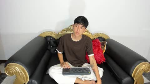Snapshot of jisus_catt chatting on February 4, 11:53 pm Jisusth online show from February 4, 11:53 pm