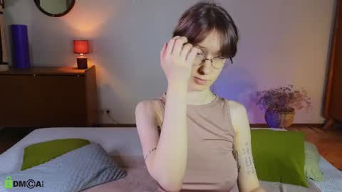 Snapshot of jitoon_exe chatting on August 10, 12:26 am Hey Guys We are Julia ginger Tina brunette online show from August 10, 12:26 am