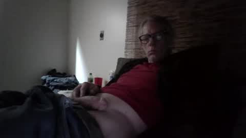 jizzmitten5 online show from November 2, 6:05 am