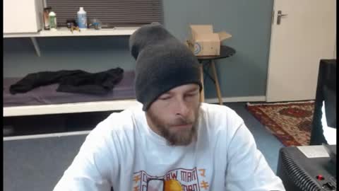 JamesJan van Rebel online show from April 25, 2:47 am