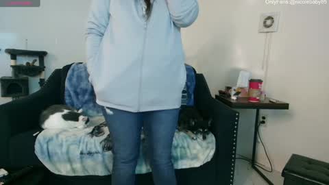 Nicole  Allen online show from December 24, 12:11 am