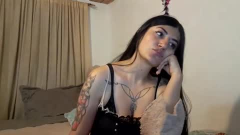 luuuuuuuuuu online show from December 3, 3:14 am