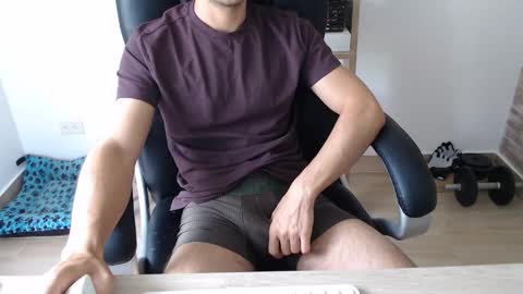 Snapshot of jjrod91 chatting on February 19, 6:48 pm Jon online show from February 19, 6:48 pm