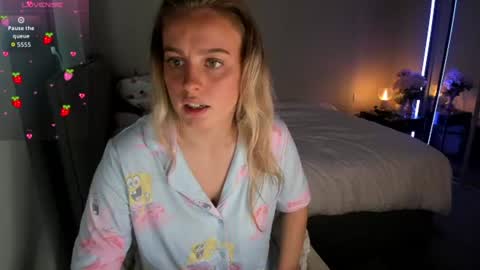 Snapshot of jjulietterose chatting on June 17, 8:50 am Juliette Rose online show from June 17, 8:50 am