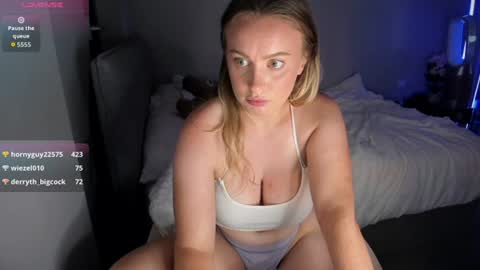 Snapshot of jjulietterose chatting on July 24, 8:18 pm Juliette Rose online show from July 24, 8:18 pm