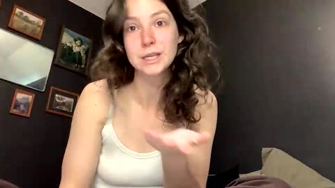 jlynn1997 online show from April 13, 1:49 pm