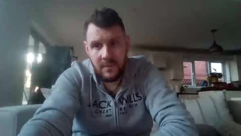 Snapshot of jmakk99 chatting on February 6, 7:56 am jmakk99 online show from February 6, 7:56 am