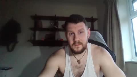 Snapshot of jmakk99 chatting on February 12, 8:06 am jmakk99 online show from February 12, 8:06 am