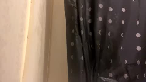 Snapshot of jmoney2323230 chatting on October 28, 1:20 am jmoney2323230 online show from October 28, 1:20 am